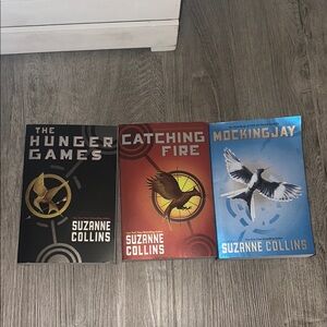 The Hunger Games Trilogy Book Set